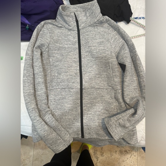lululemon athletica Jackets & Blazers - NWoT Lululemon Going Places Hooded Jacket Sz 4